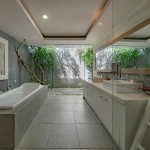 J&JBathrooms
